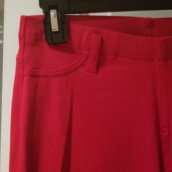 Red leggings - Picture 3 of 3